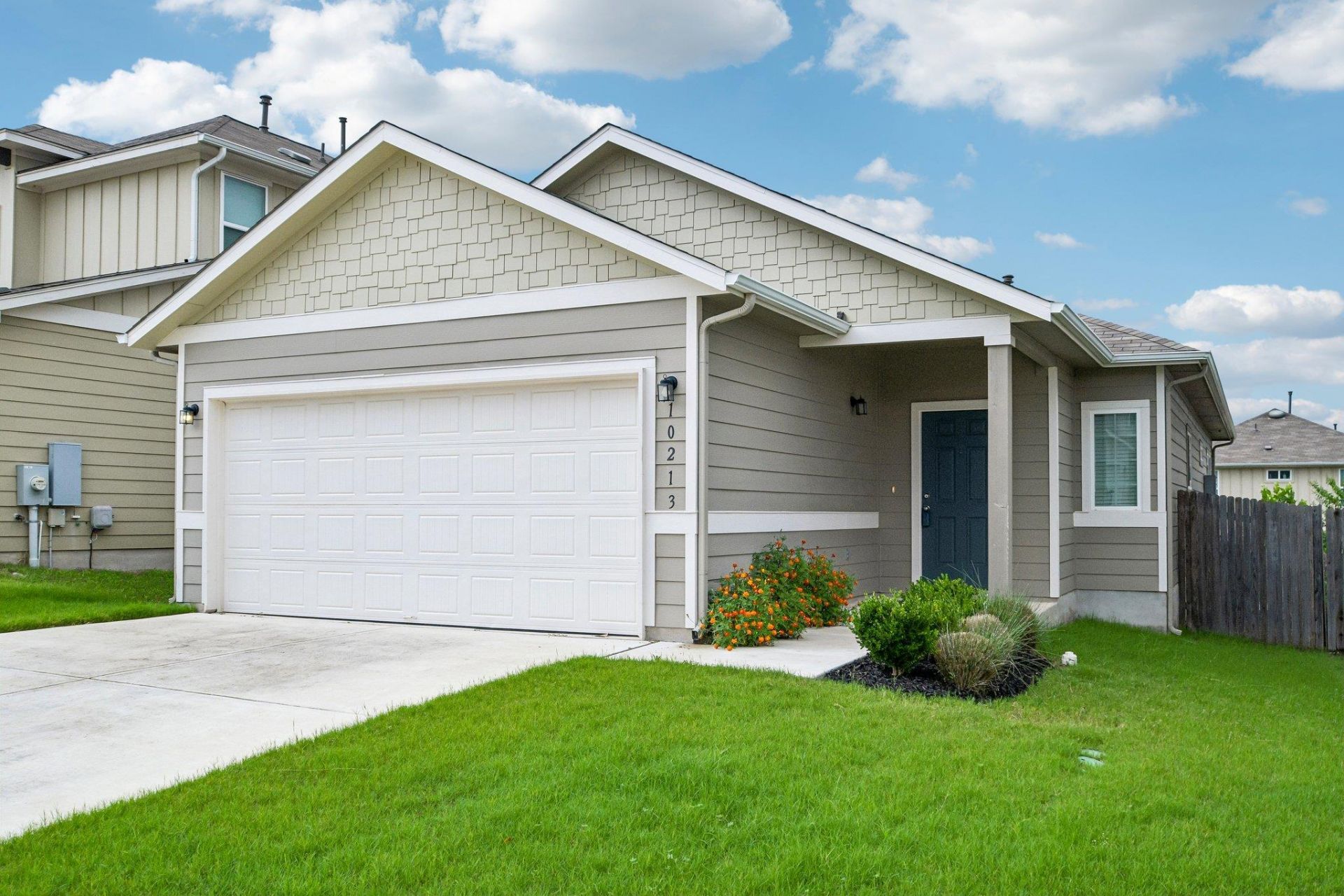 10213 Forest Grove Dr, Austin, TX 78747 Main Photo