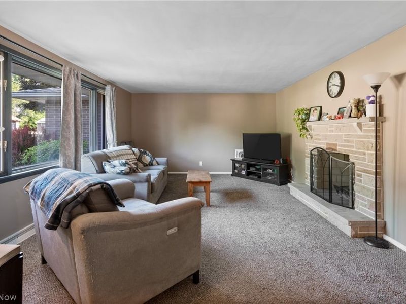 800 Woodview Drive NE, Massillon, OH 44646 Photo 5