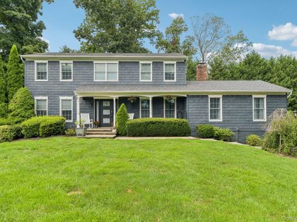 6 Pebble Hill Court Northport, NY 11768