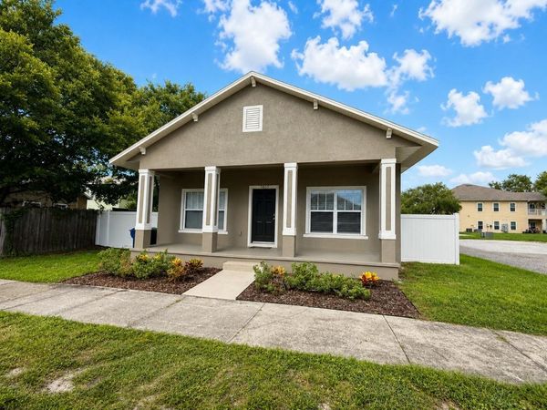 7605 N DIXON AVENUE , TAMPA, FL 33604