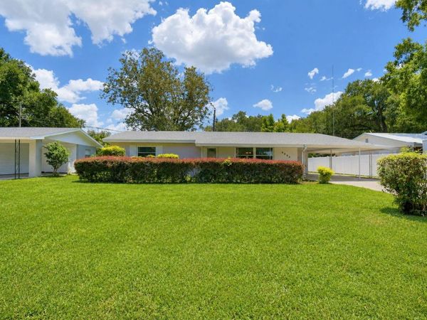 2521 MCCRANIE PLACE , LAKELAND, FL 33801