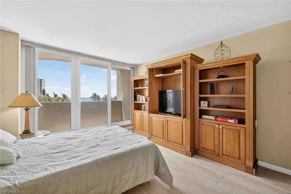 4001 Gulf Shore Blvd N, Unit 303, Naples, FL 34103 Photo