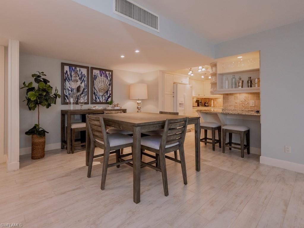 4001 Gulf Shore Blvd N, Unit 302, Naples, FL 34103 Photo