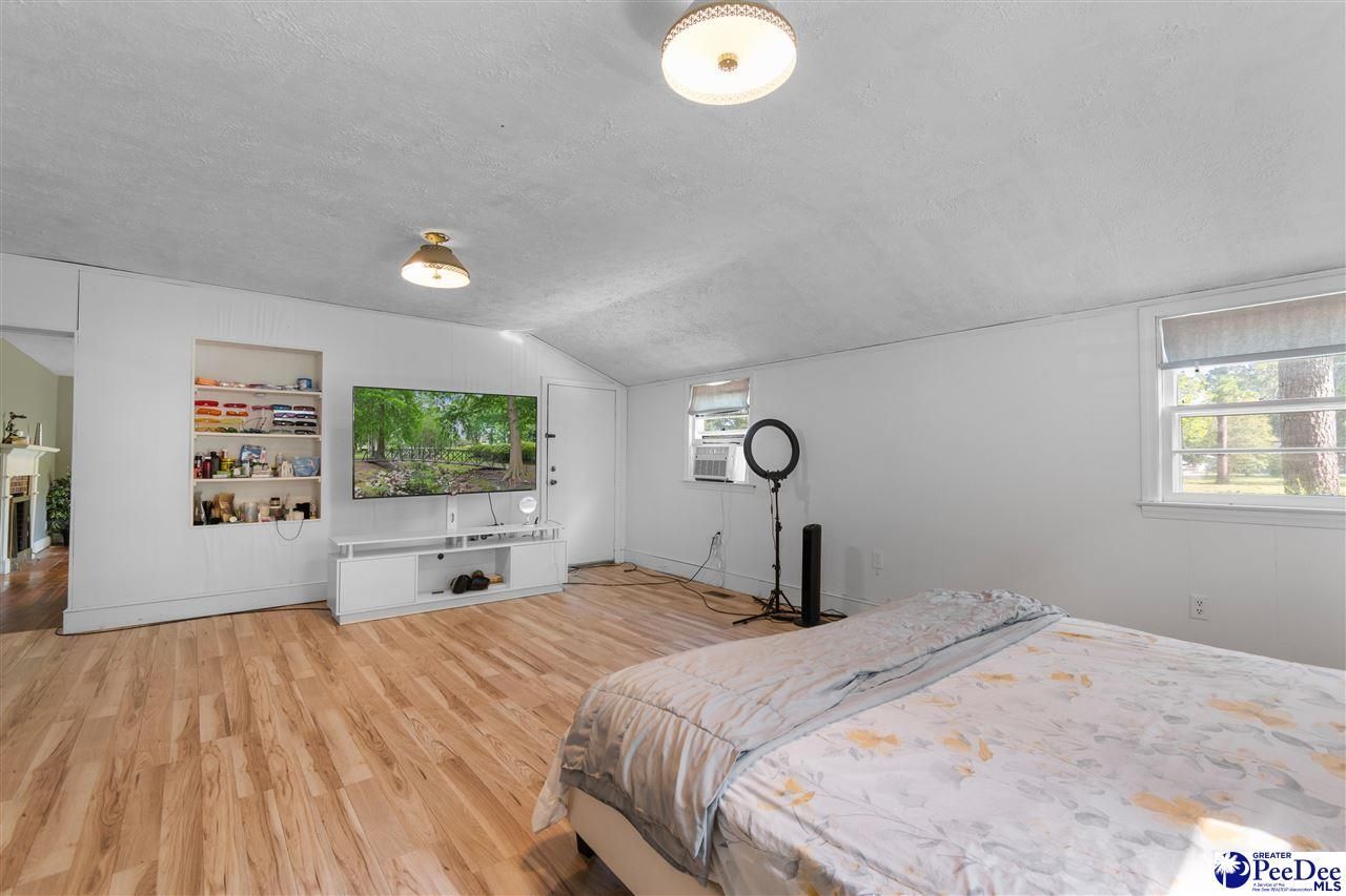 411 E Leitner St. Photo 17