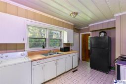 411 E Leitner St. photo 4