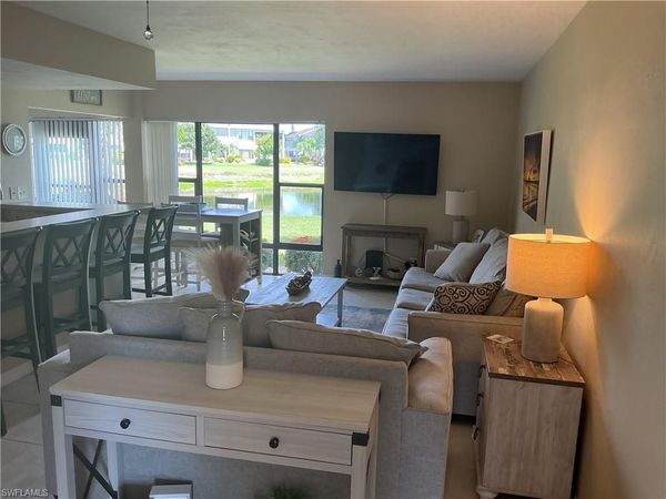 5550 Trailwinds DR, Unit 615, FORT MYERS, FL 33907