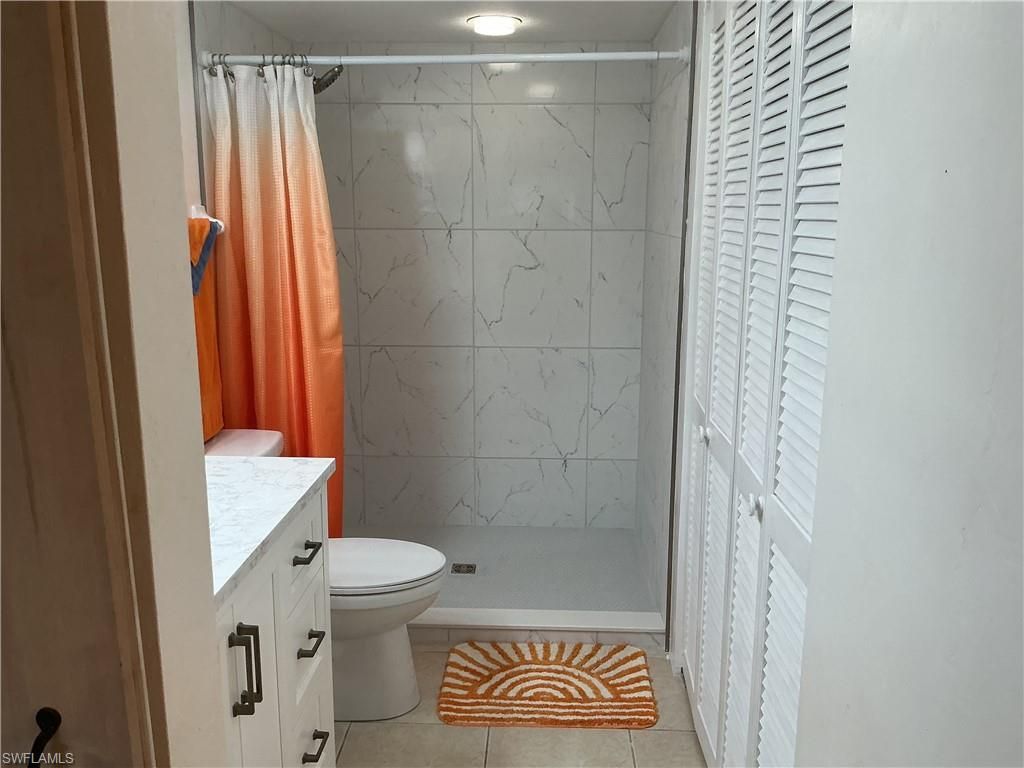 5550 Trailwinds Dr, Unit 615, Fort Myers, FL 33907 Photo