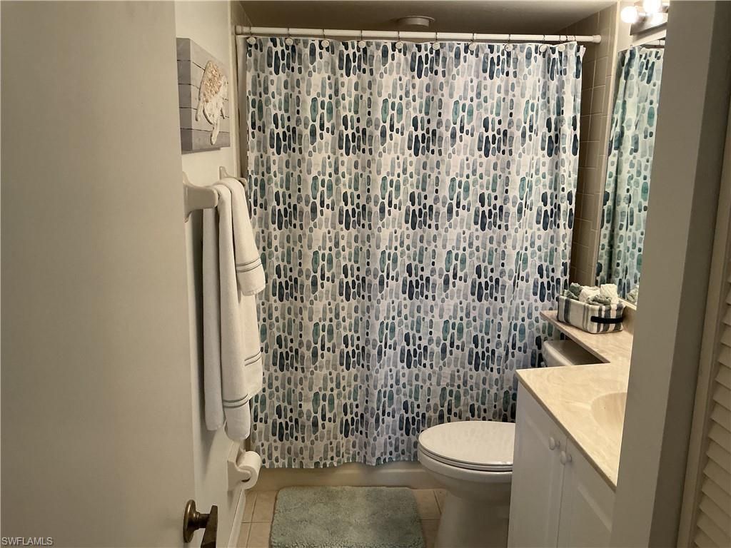 5550 Trailwinds Dr, Unit 615, Fort Myers, FL 33907 Photo