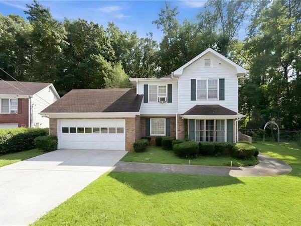 5837 Giles Road , Lithonia, GA 30058