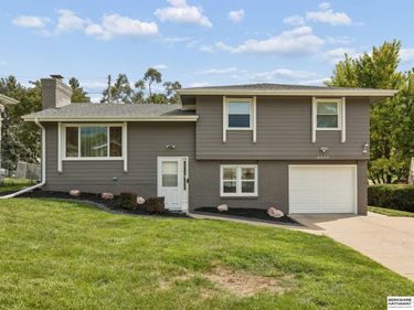 4485 Hillsdale Avenue, Omaha, NE 68107