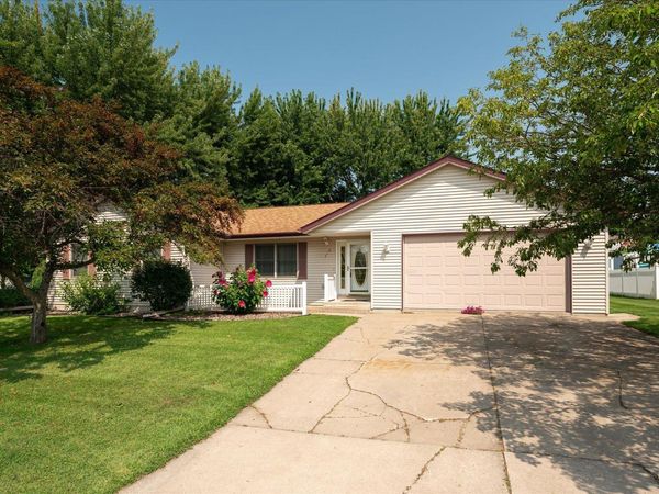 310 Haralson Lane, La Crescent, MN 55947