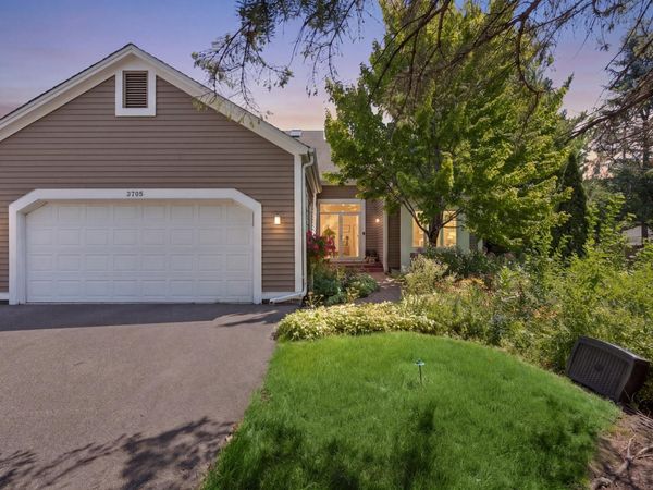 3705 Oakton Ridge, Hopkins, MN 55305