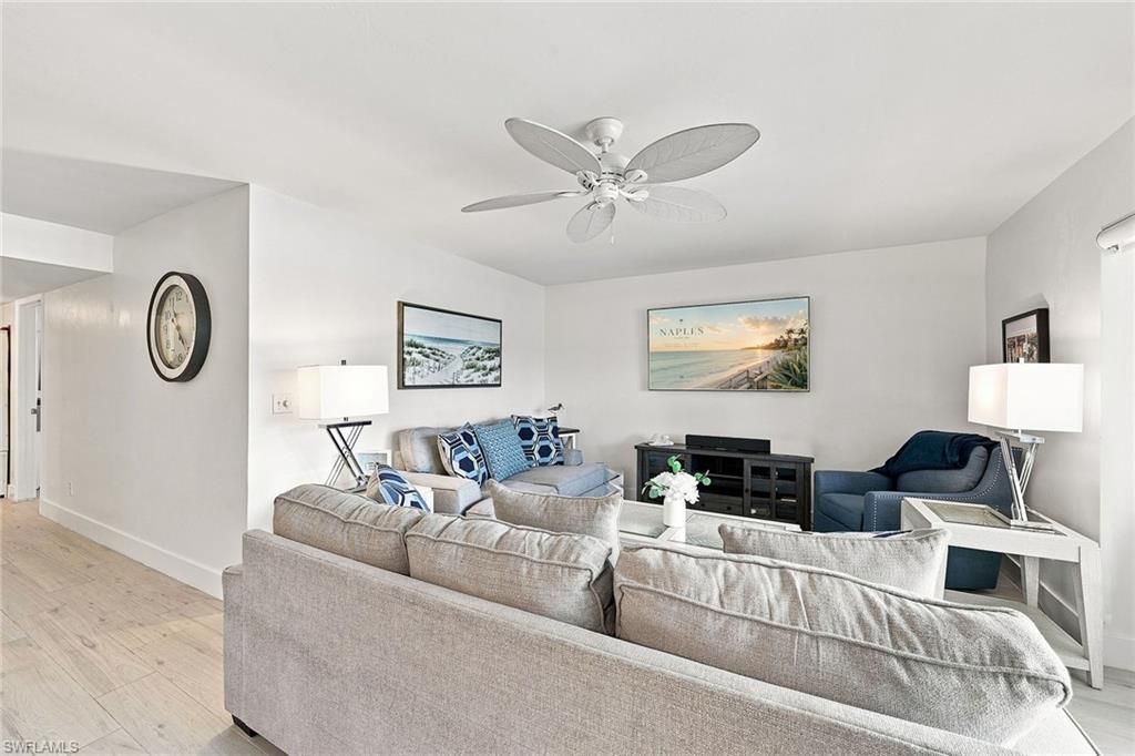 7360 Glenmoor Ln, Unit 205, Naples, FL 34104 Photo