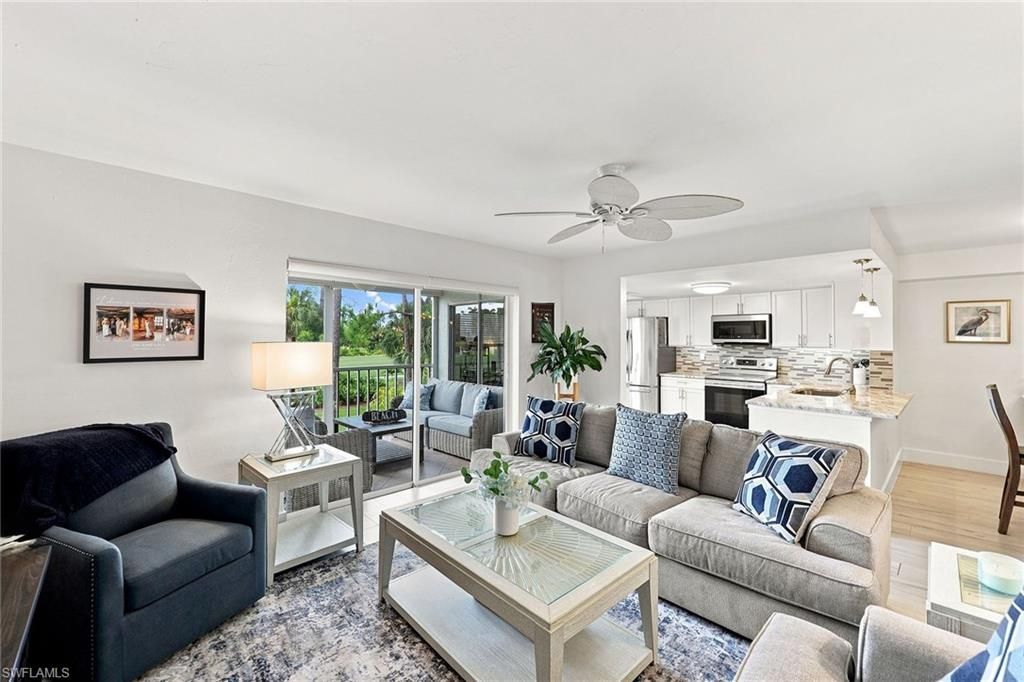 7360 Glenmoor Ln, Unit 205, Naples, FL 34104 Photo