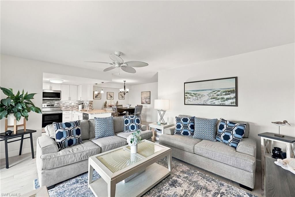 7360 Glenmoor Ln, Unit 205, Naples, FL 34104 Photo