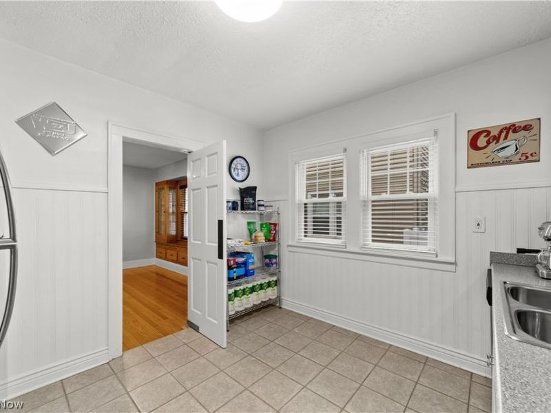 2029 Elbur Avenue, Lakewood, OH 44107 Photo 11