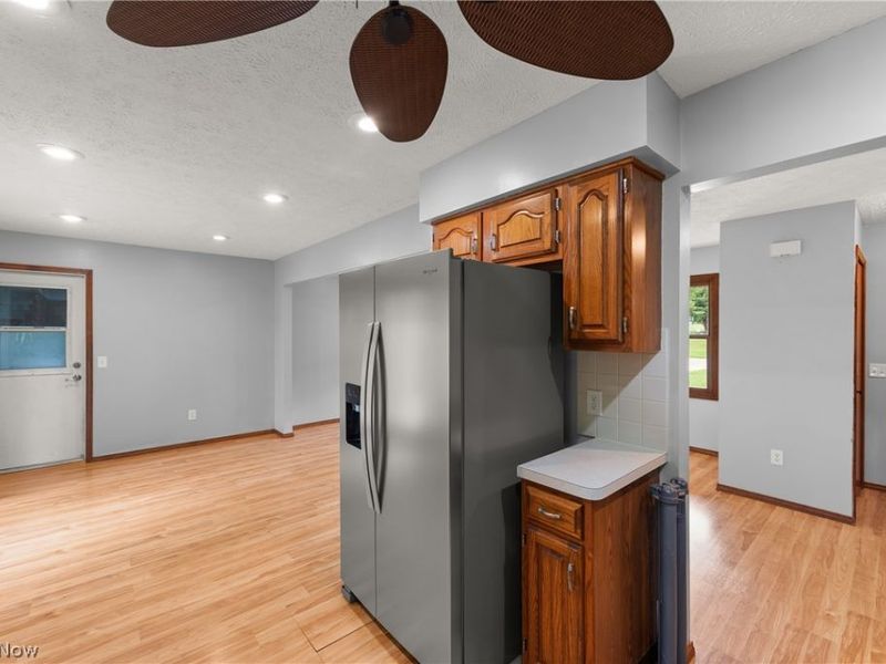 7404 Hidden Glen Drive, Amherst, OH 44001 Photo 14