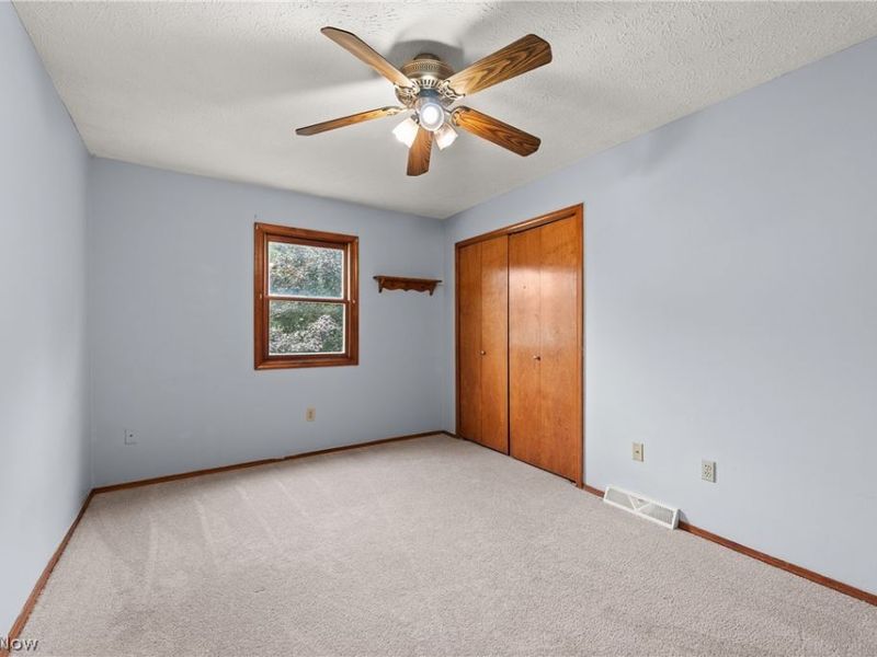 7404 Hidden Glen Drive, Amherst, OH 44001 Photo 24