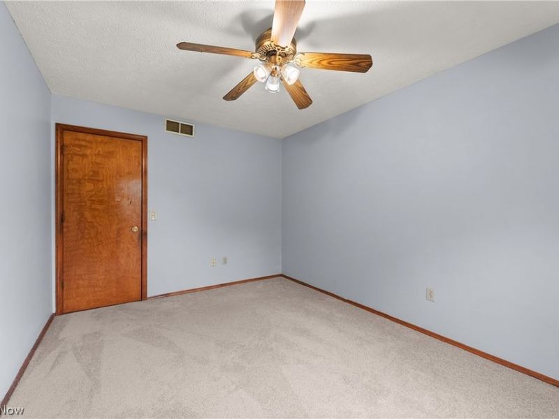 7404 Hidden Glen Drive, Amherst, OH 44001 Photo 25