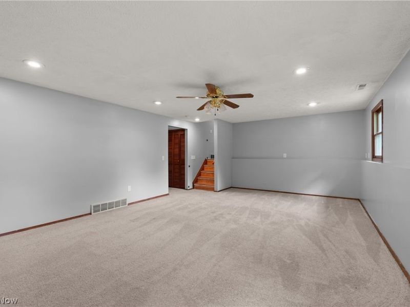 7404 Hidden Glen Drive, Amherst, OH 44001 Photo 27