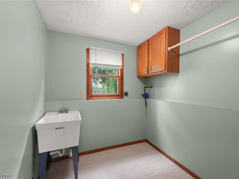 7404 Hidden Glen Drive, Amherst, OH 44001 Photo 33
