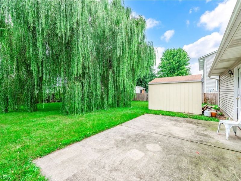 7404 Hidden Glen Drive, Amherst, OH 44001 Photo 37