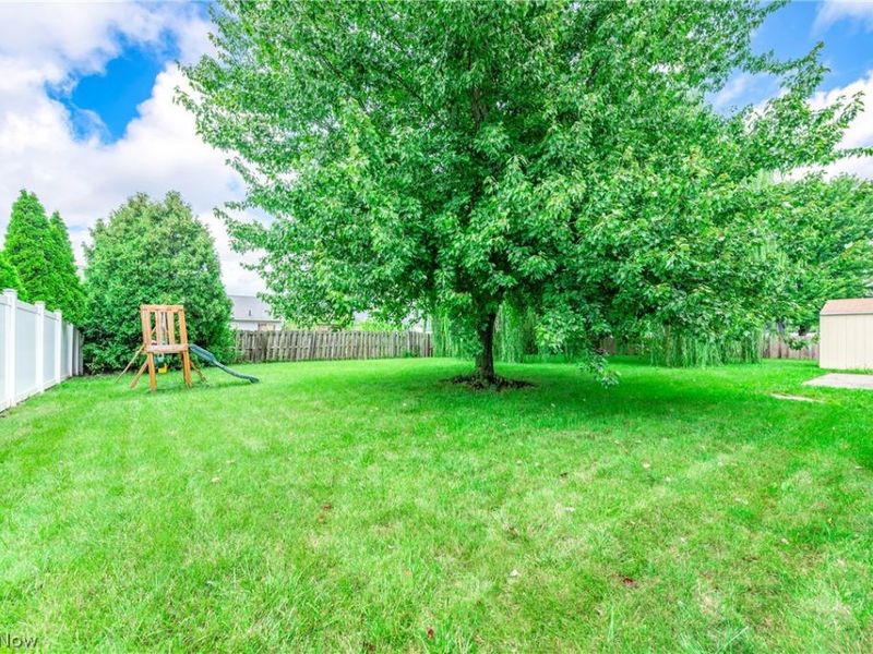 7404 Hidden Glen Drive, Amherst, OH 44001 Photo 38