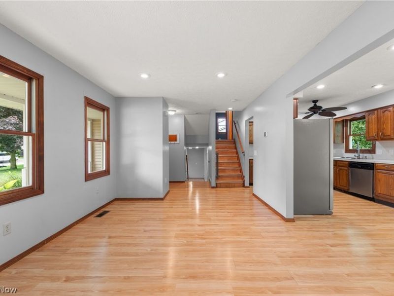 7404 Hidden Glen Drive, Amherst, OH 44001 Photo 7