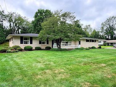207 Terry Avenue NE, Massillon, OH 44646