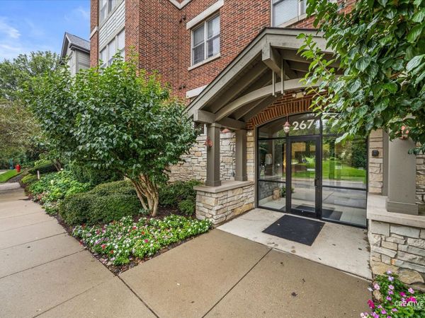 267 E RAILROAD Avenue , Unit 104, Bartlett, IL 60103