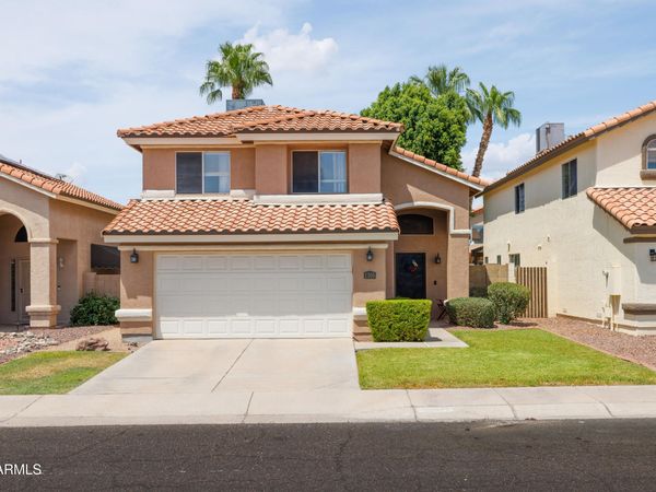 1306 E HELENA Drive, Phoenix, AZ 85022