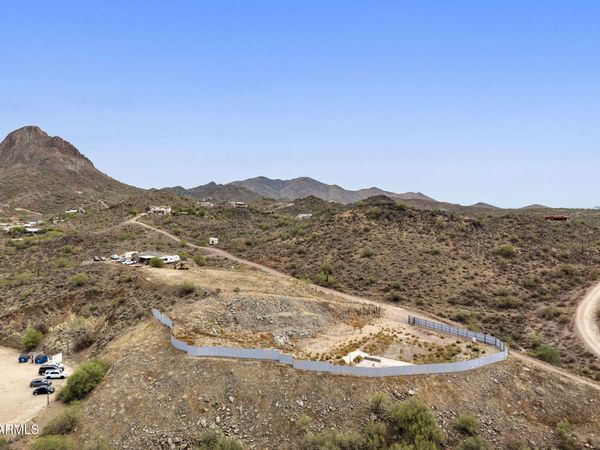 46605 N BLACK CANYON Highway, New River, AZ 85087