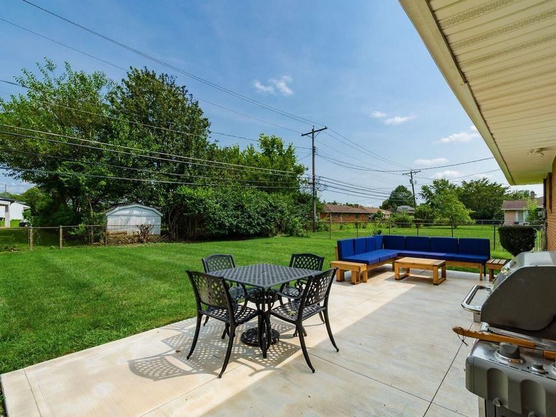 1656 Kenwick Road, Columbus, OH 43209 Photo 31