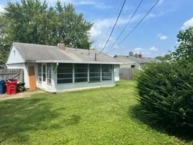 1067 Gilcrest Avenue , Columbus, OH 43207 Photo 2