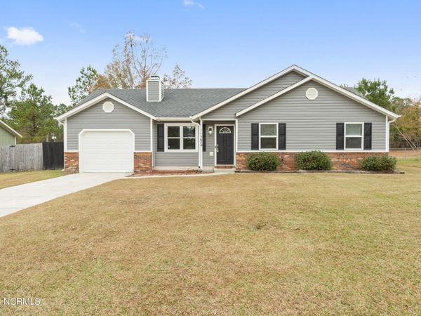2654 Idlebrook Circle, Midway Park, NC 28544