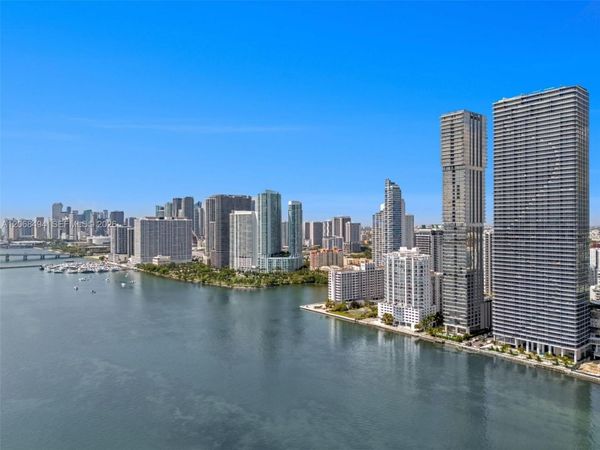 700 NE 24th St , Unit 1207, Miami, FL 33137