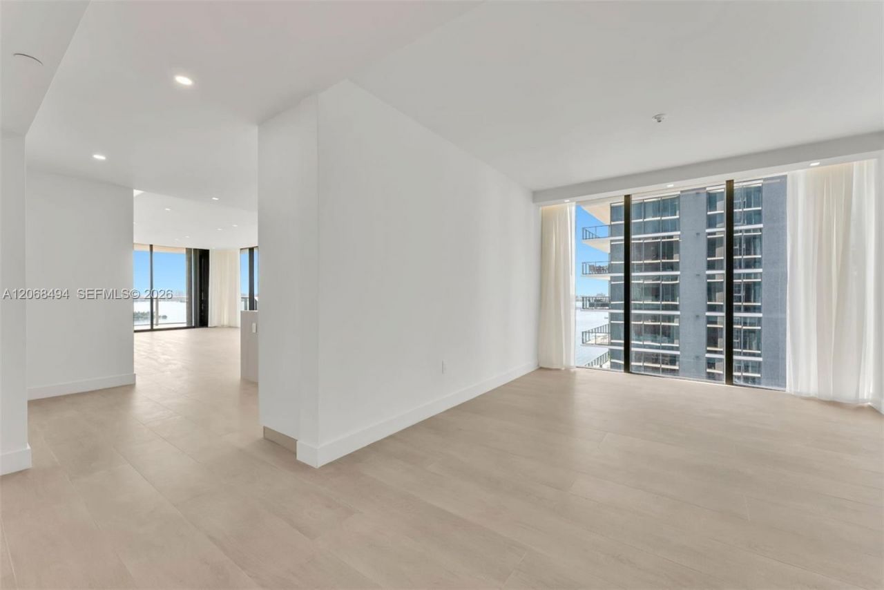 700 NE 24th St , Unit 1207, Miami, FL 33137 Photo