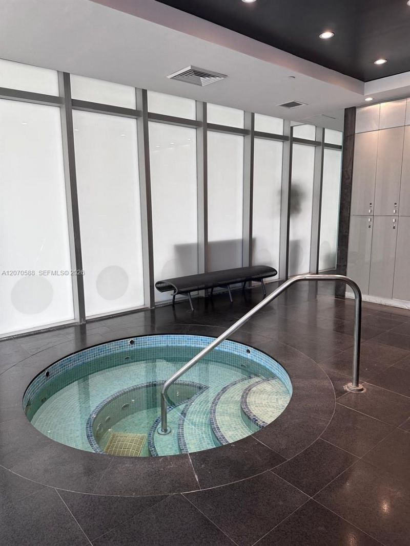 55 SE 6th St , Unit 2404, Miami, FL 33131 Photo