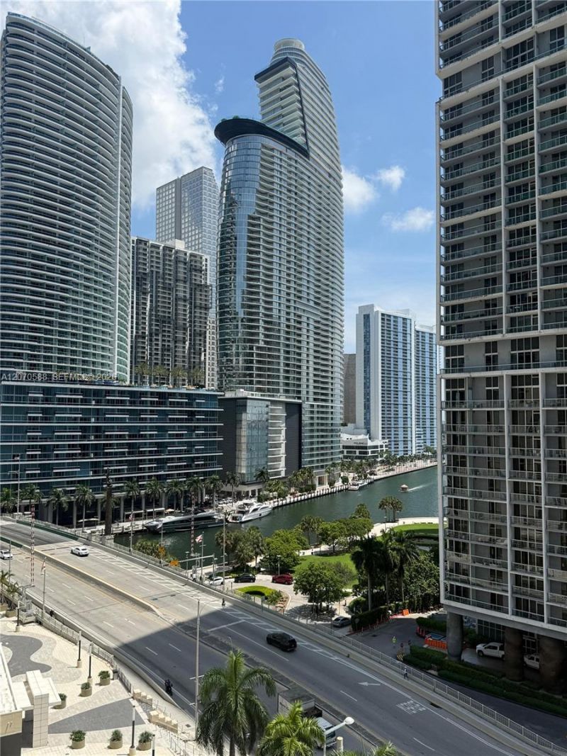 55 SE 6th St , Unit 2404, Miami, FL 33131 Photo
