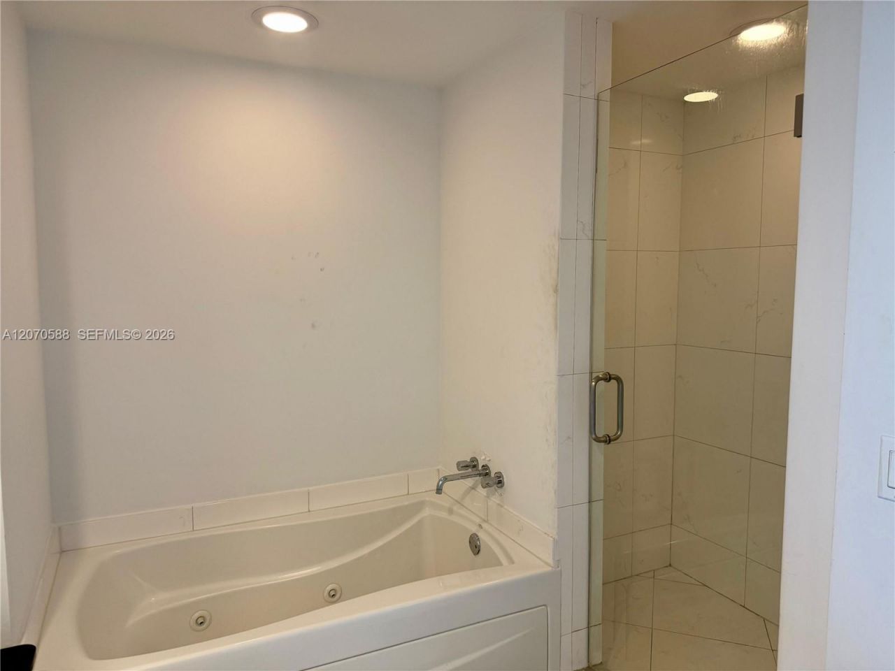 55 SE 6th St , Unit 2404, Miami, FL 33131 Photo