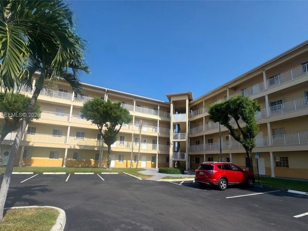 6940 NW 179th St , Unit 404-7, Hialeah, FL 33015