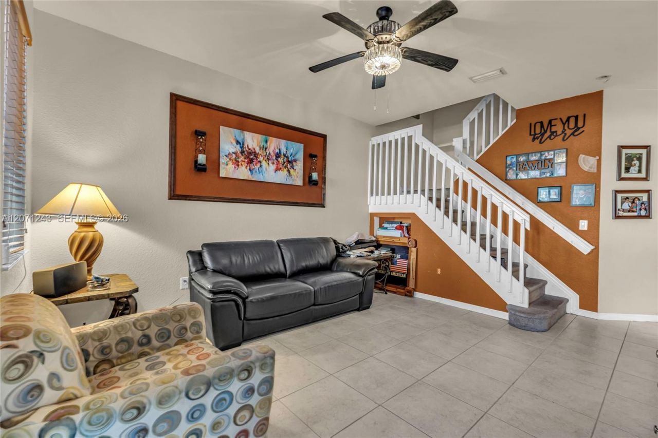 1810 SW 91st Ave, Miramar, FL 33025 Photo