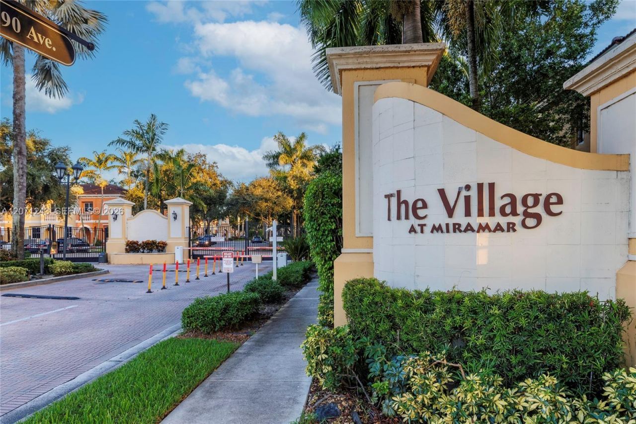 1810 SW 91st Ave, Miramar, FL 33025 Photo