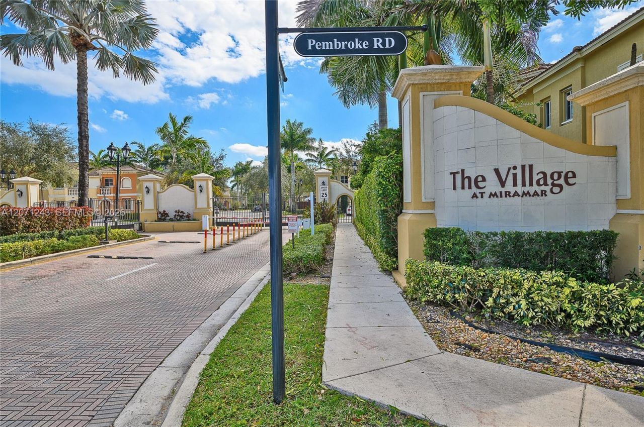 1810 SW 91st Ave, Miramar, FL 33025 Photo