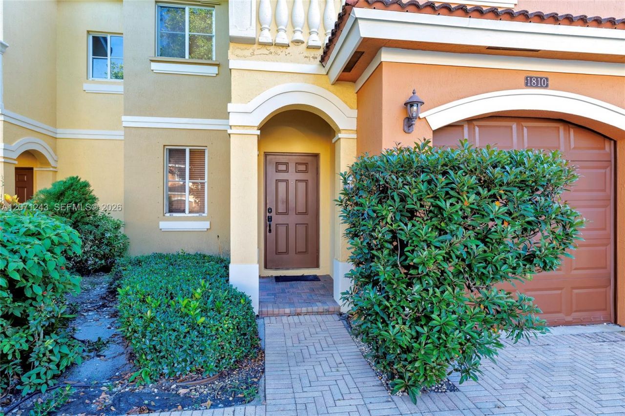 1810 SW 91st Ave, Miramar, FL 33025 Photo