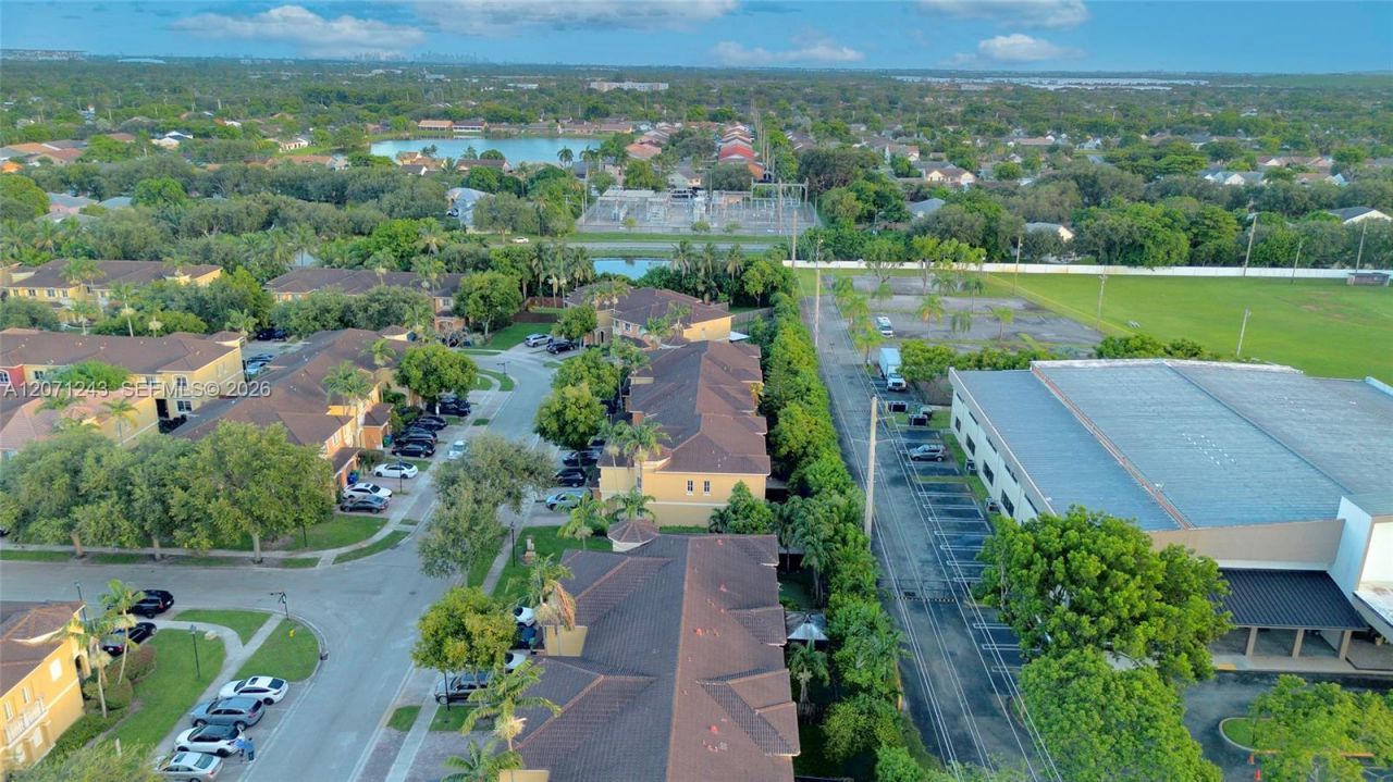 1810 SW 91st Ave, Miramar, FL 33025 Photo