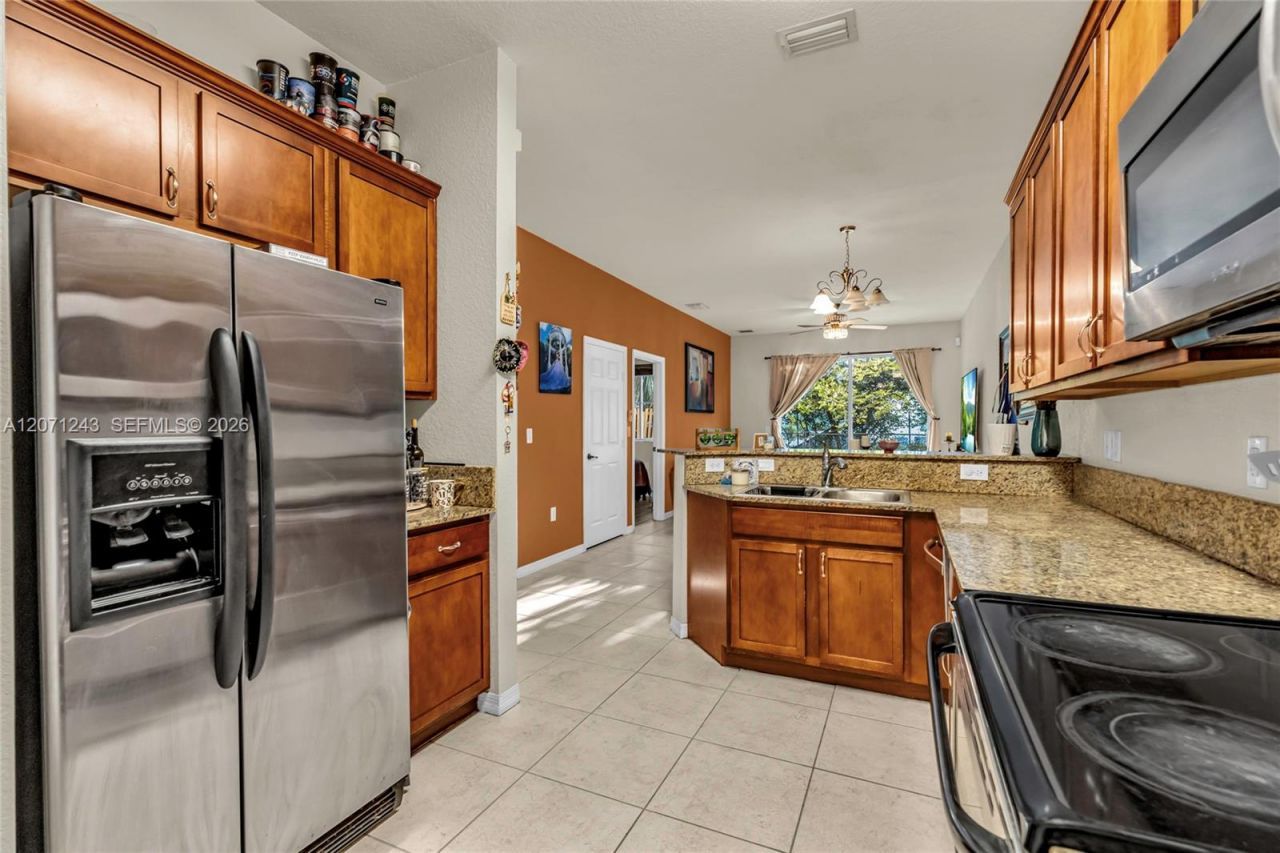 1810 SW 91st Ave, Miramar, FL 33025 Photo