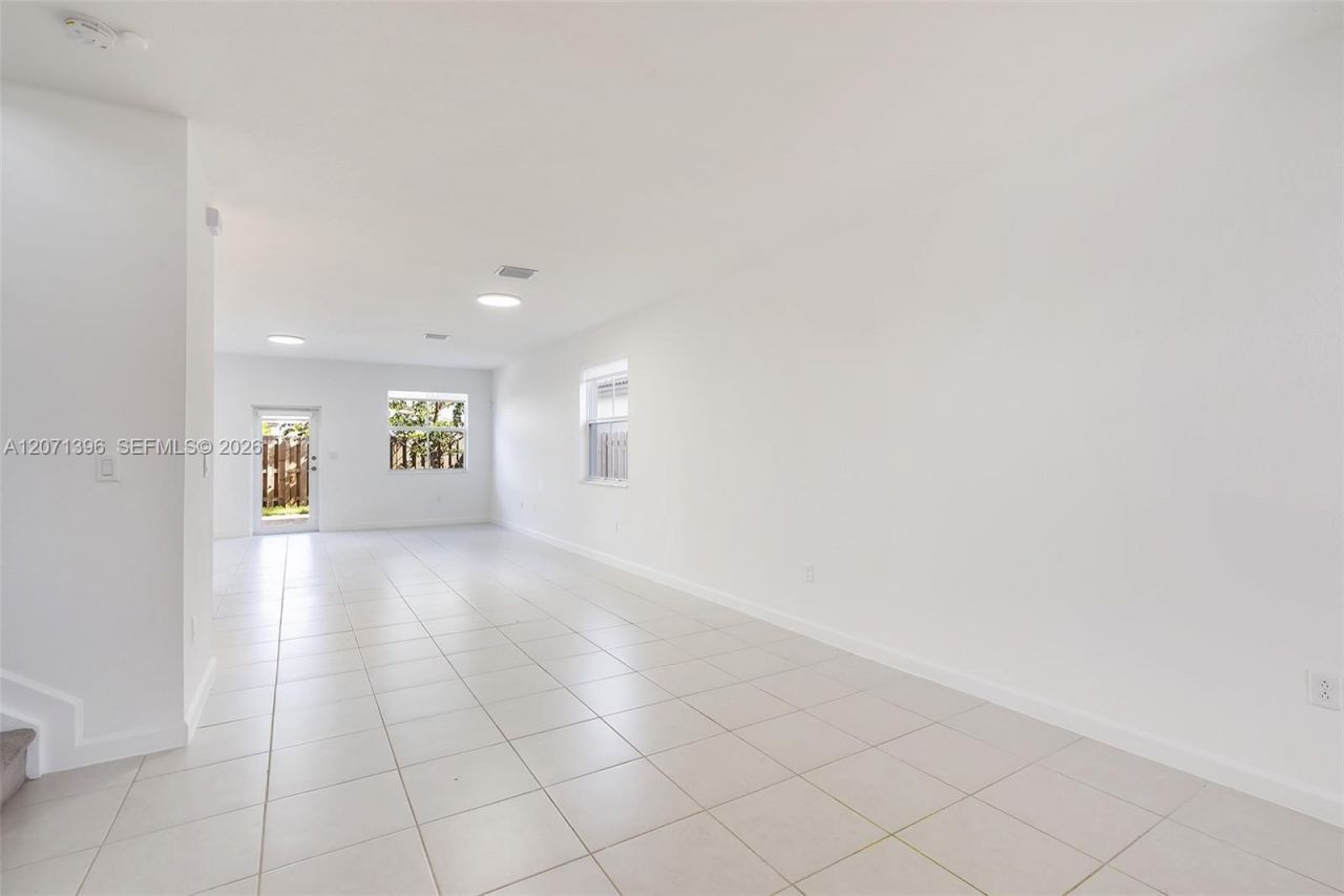 2408 NW 131st Cir , Unit 2408, Miami, FL 33167 Photo