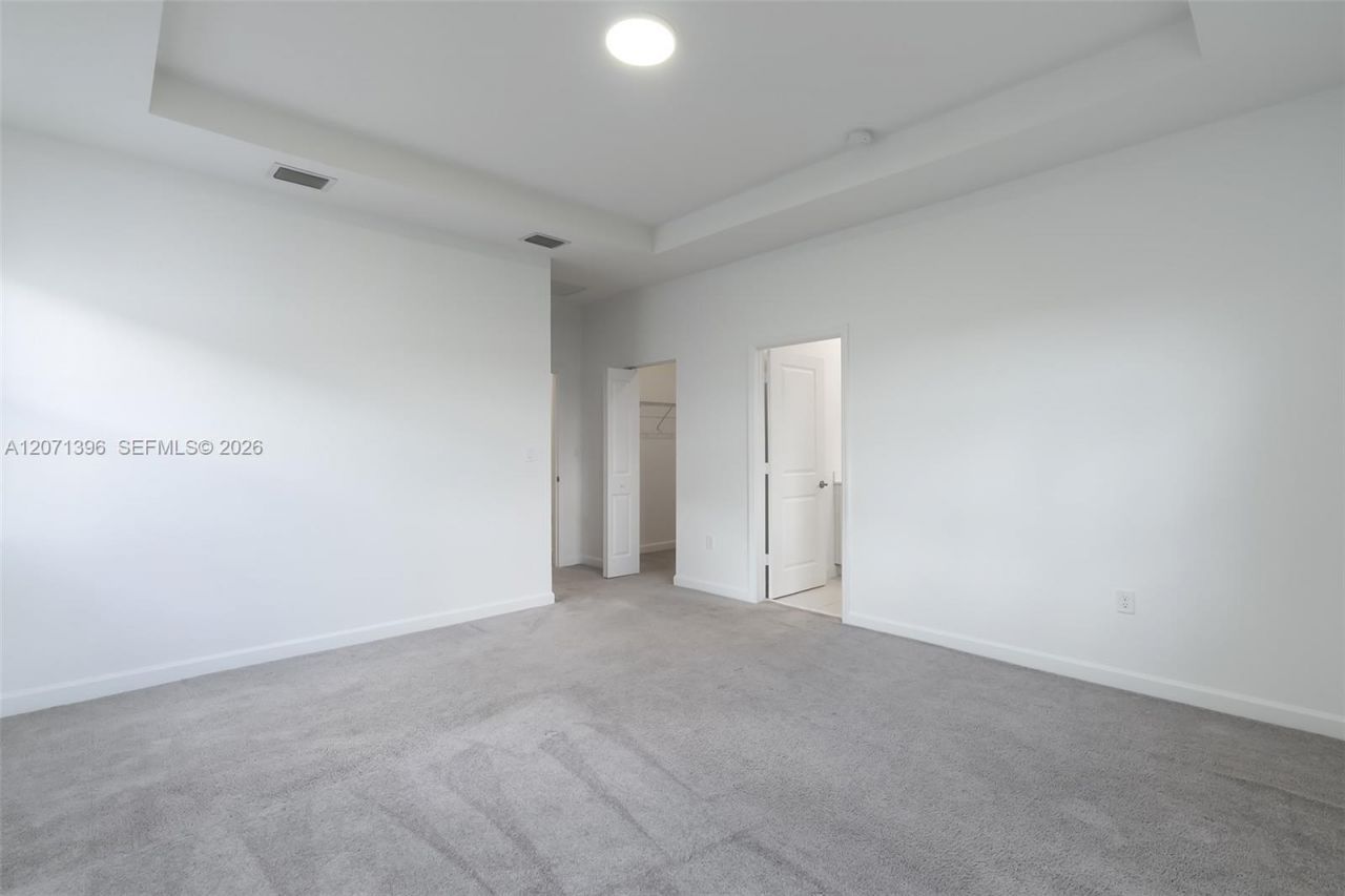 2408 NW 131st Cir , Unit 2408, Miami, FL 33167 Photo
