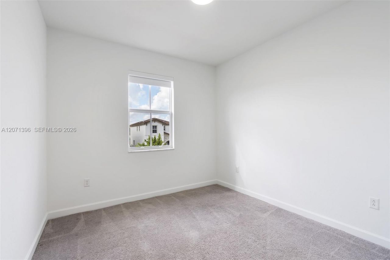 2408 NW 131st Cir , Unit 2408, Miami, FL 33167 Photo